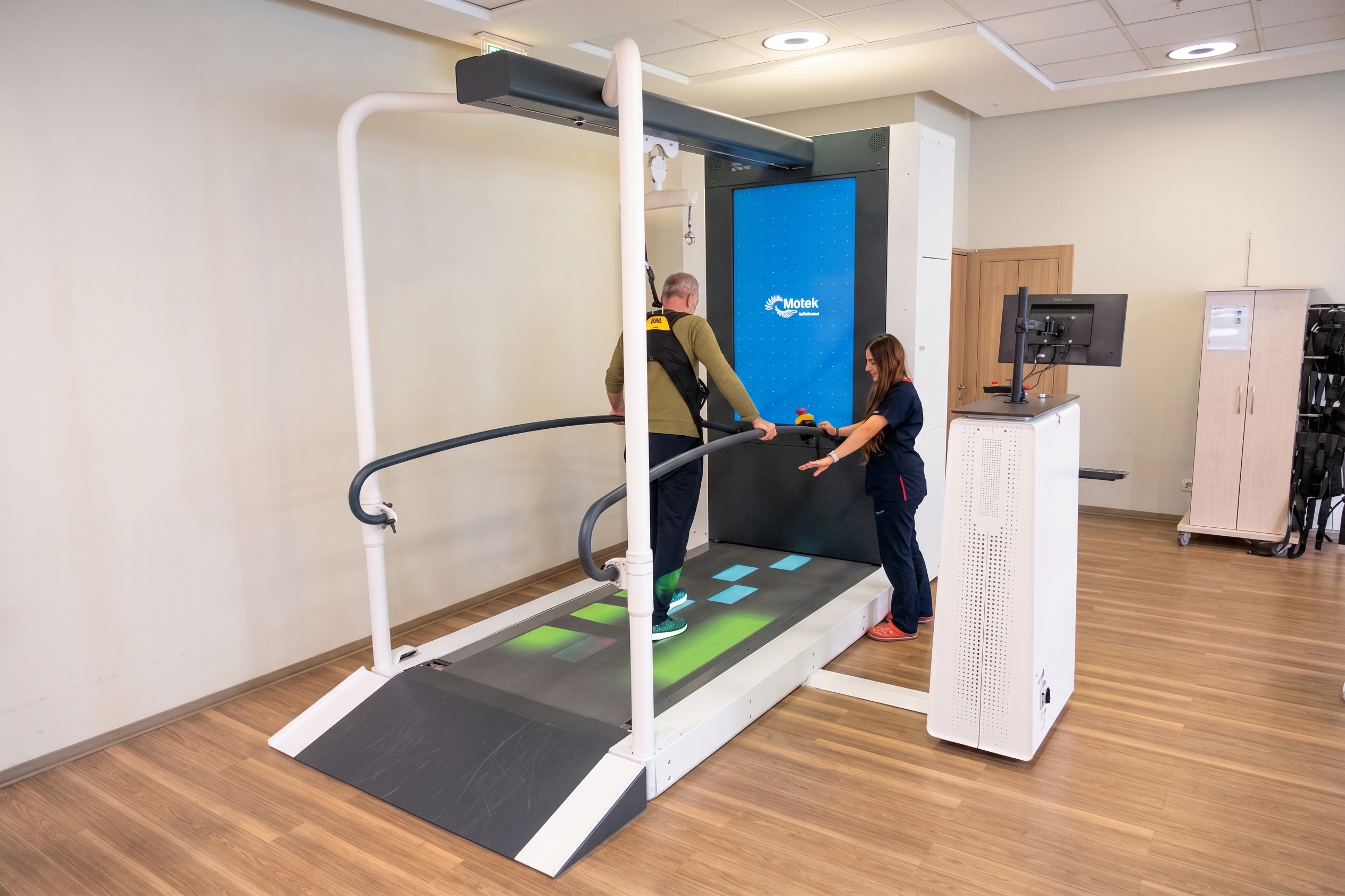 Sensör Tabanlı Dinamik Yürüme ve Reaksiyon Eğitim Sistemi