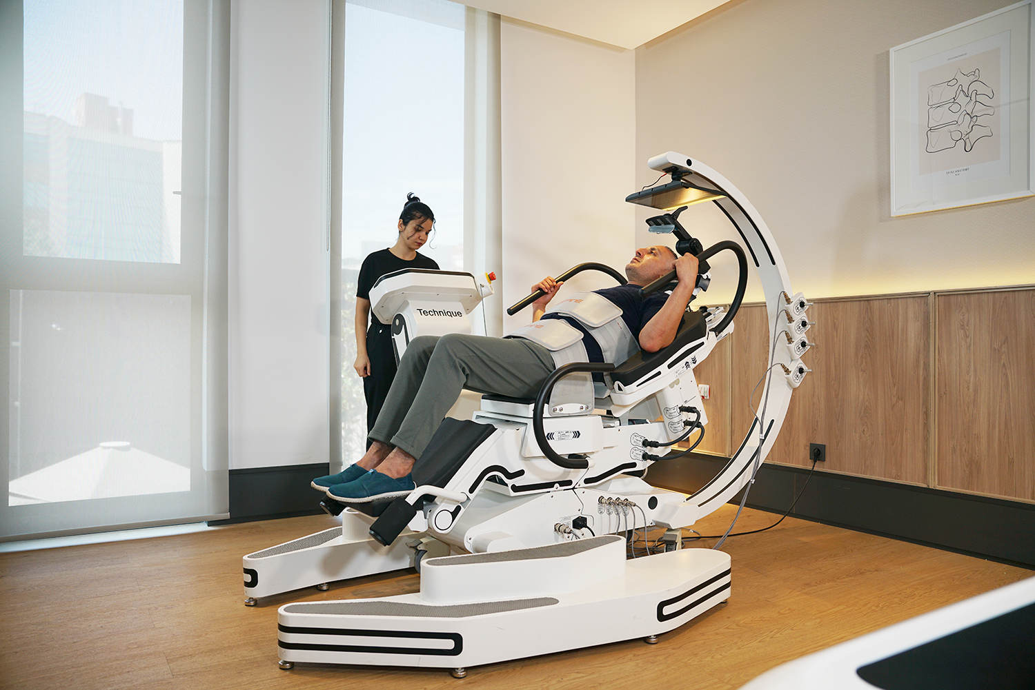 Robotik Omurga Mobilizasyon ve Traksiyon Sistemi