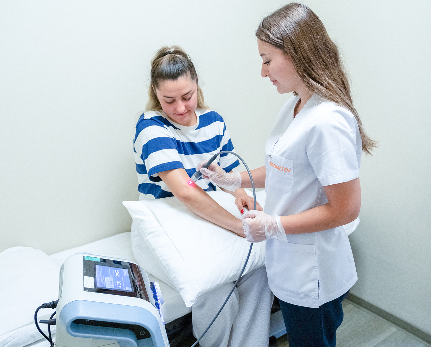 Yüksek Yoğunluklu Lazer Tedavisi Sistemi